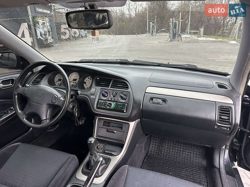 Седан Honda Accord 2001 в Львове