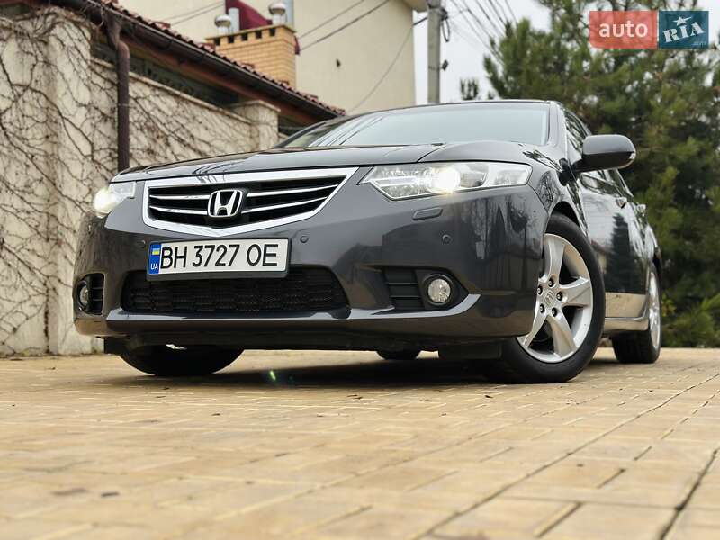 Honda Accord 2011