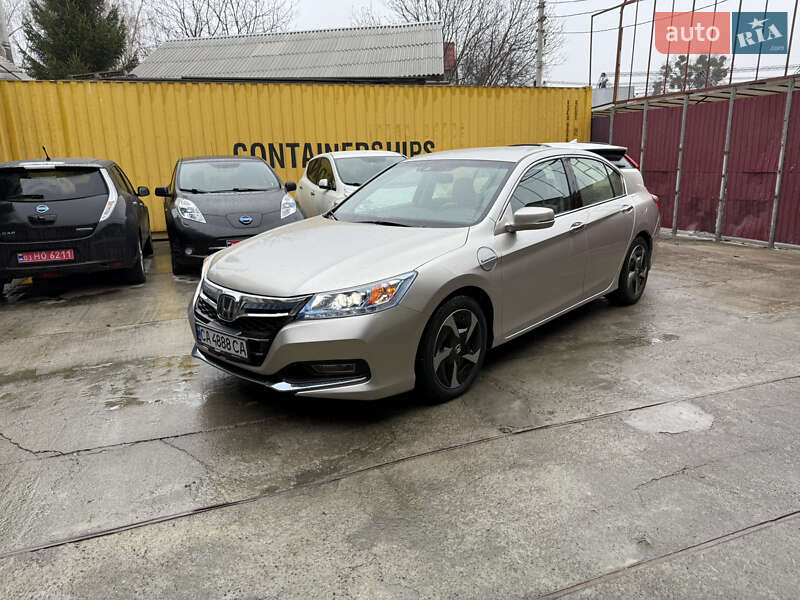 Седан Honda Accord 2014 в Умані