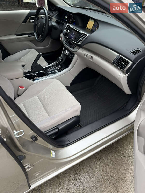 Седан Honda Accord 2014 в Умані
