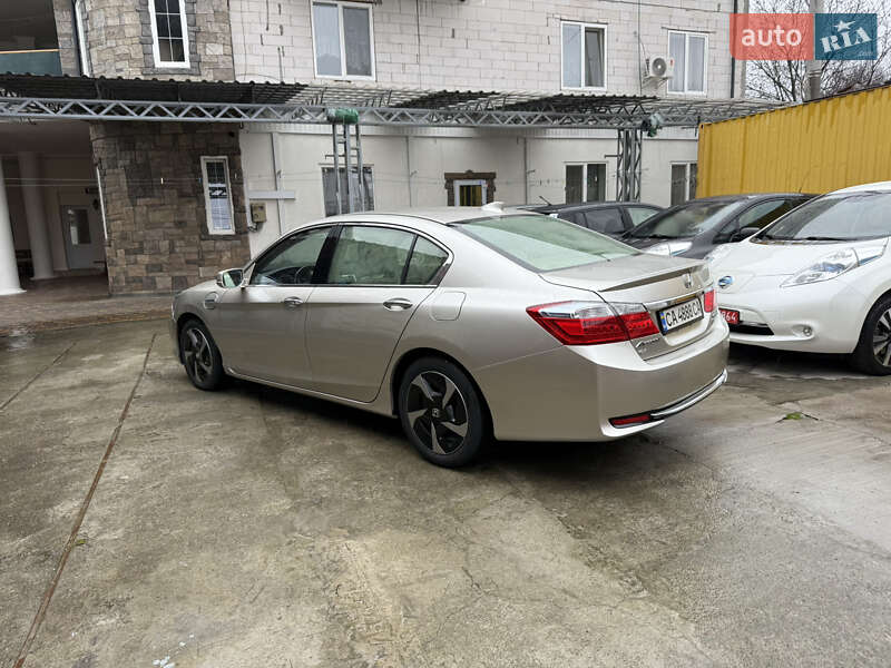 Седан Honda Accord 2014 в Умані