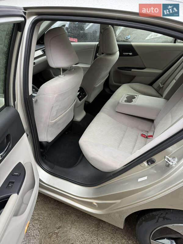Седан Honda Accord 2014 в Умані