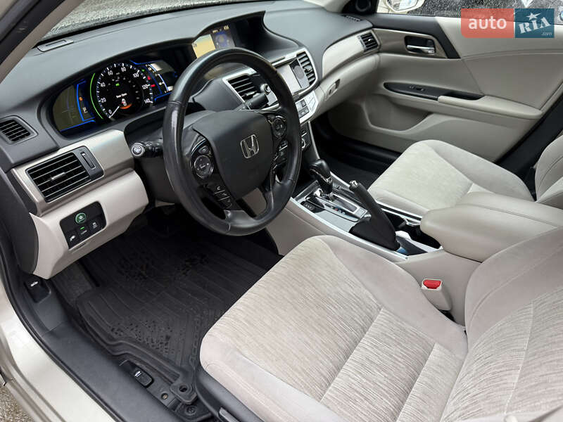 Седан Honda Accord 2014 в Умані