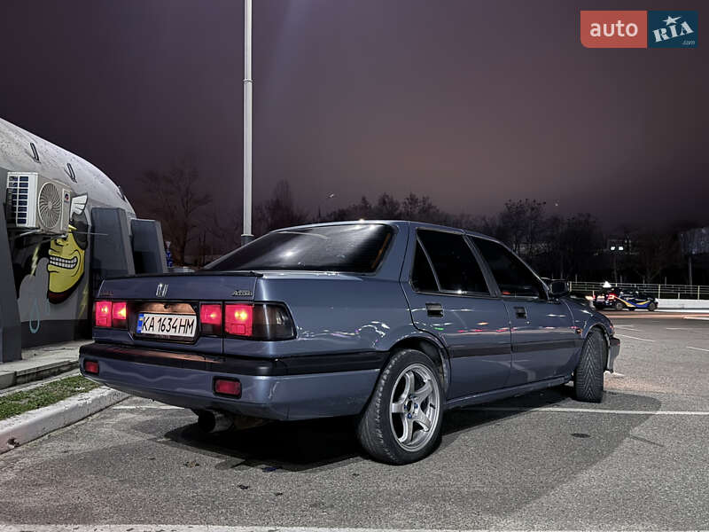 Седан Honda Accord 1988 в Києві