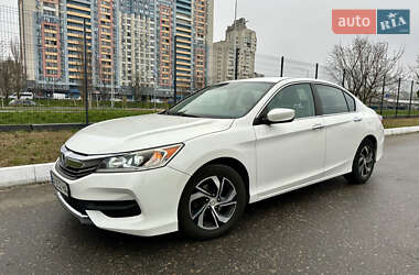 Седан Honda Accord 2016 в Києві