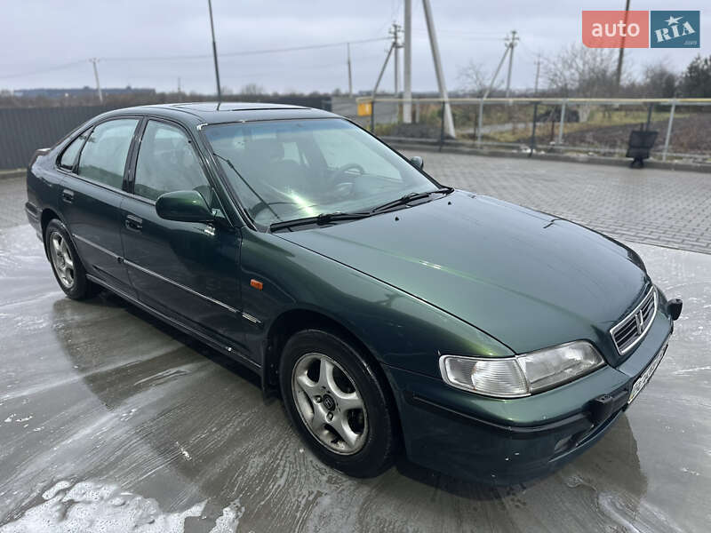 Седан Honda Accord 1998 в Львове