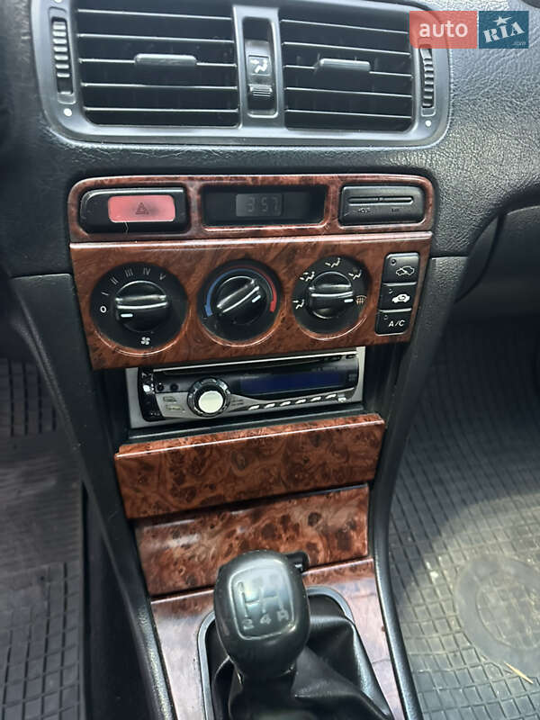 Седан Honda Accord 1998 в Львове