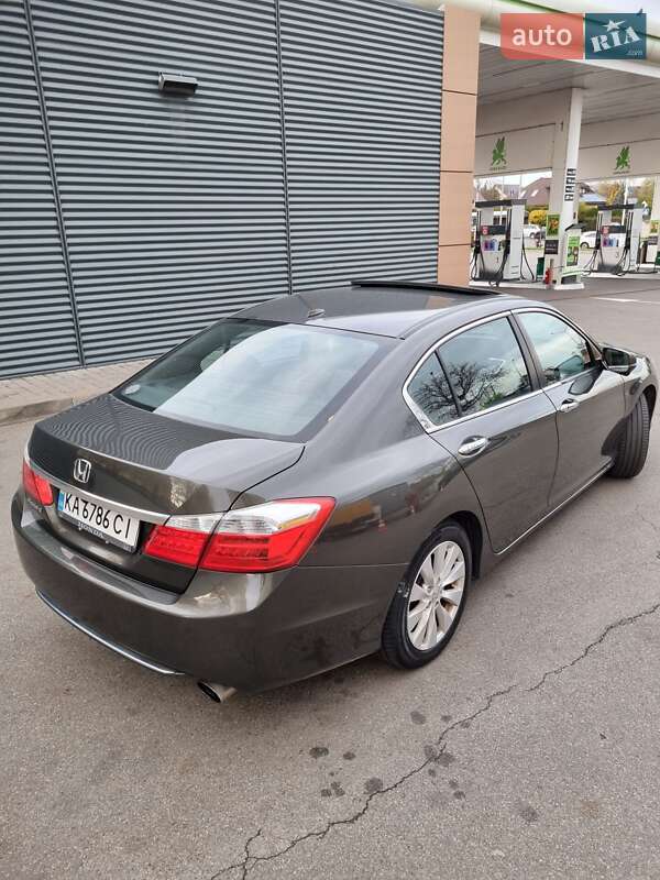 Седан Honda Accord 2014 в Киеве