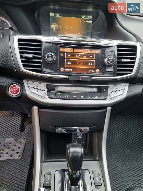 Седан Honda Accord 2014 в Киеве