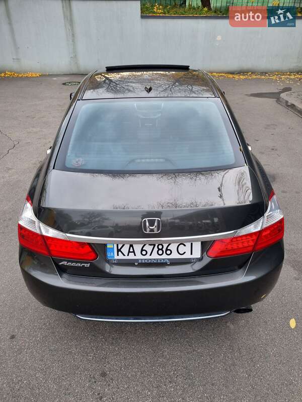 Седан Honda Accord 2014 в Киеве