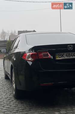 Седан Honda Accord 2008 в Ровно