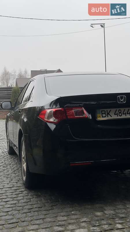 Седан Honda Accord 2008 в Ровно