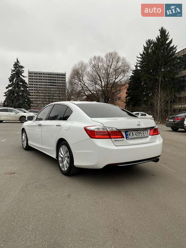 Седан Honda Accord 2015 в Киеве фото 4 Седан Honda Accord 2015 в Киеве