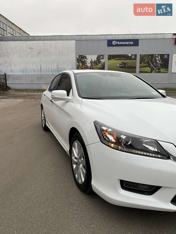 Седан Honda Accord 2015 в Киеве фото 23 Седан Honda Accord 2015 в Киеве