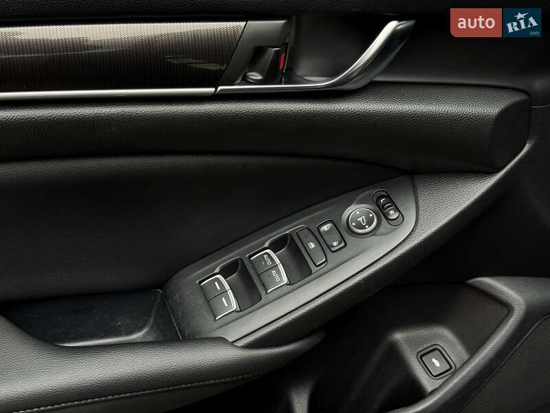 Седан Honda Accord 2020 в Киеве