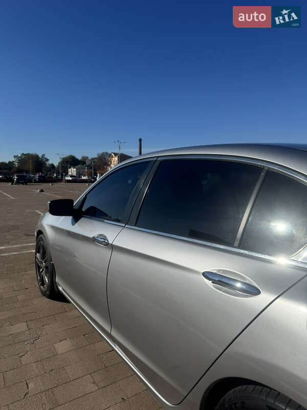 Седан Honda Accord 2017 в Житомирі