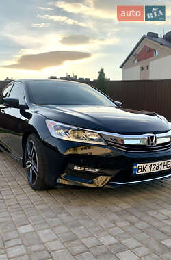 Седан Honda Accord 2016 в Львове