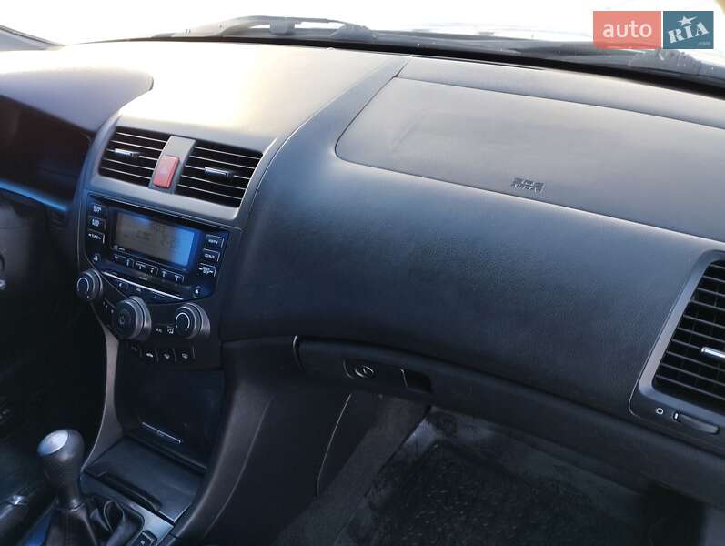 Седан Honda Accord 2004 в Бурині