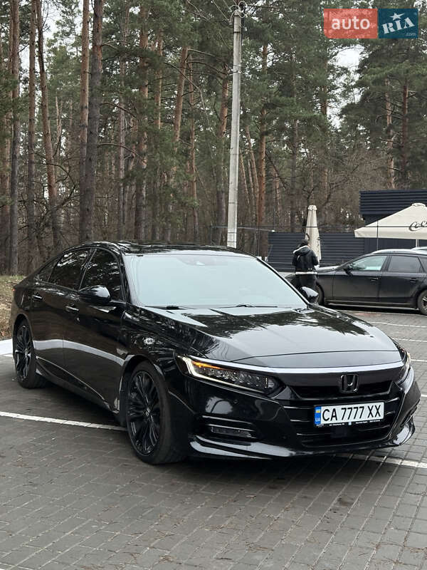 Седан Honda Accord 2018 в Черкасах