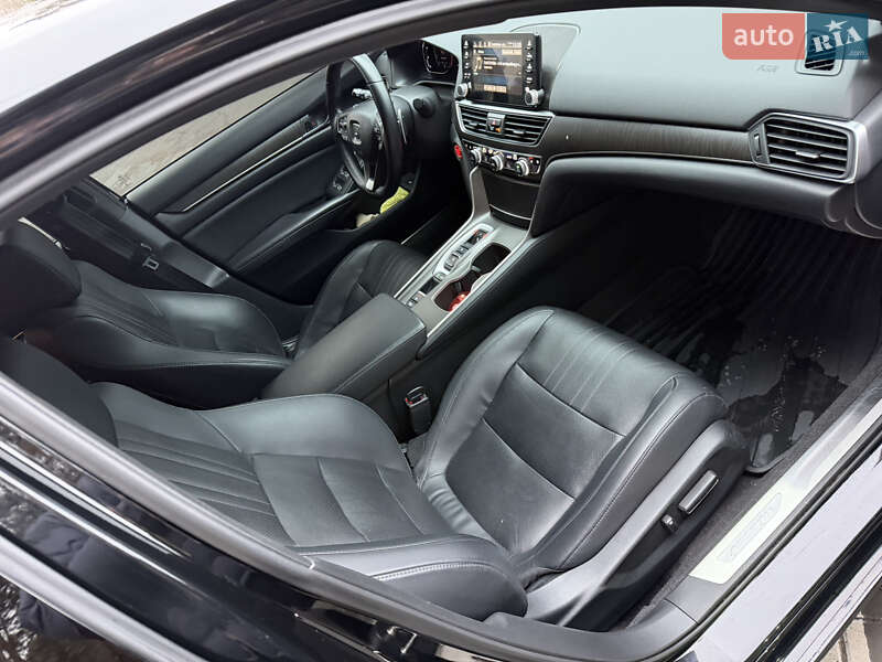 Седан Honda Accord 2018 в Черкасах