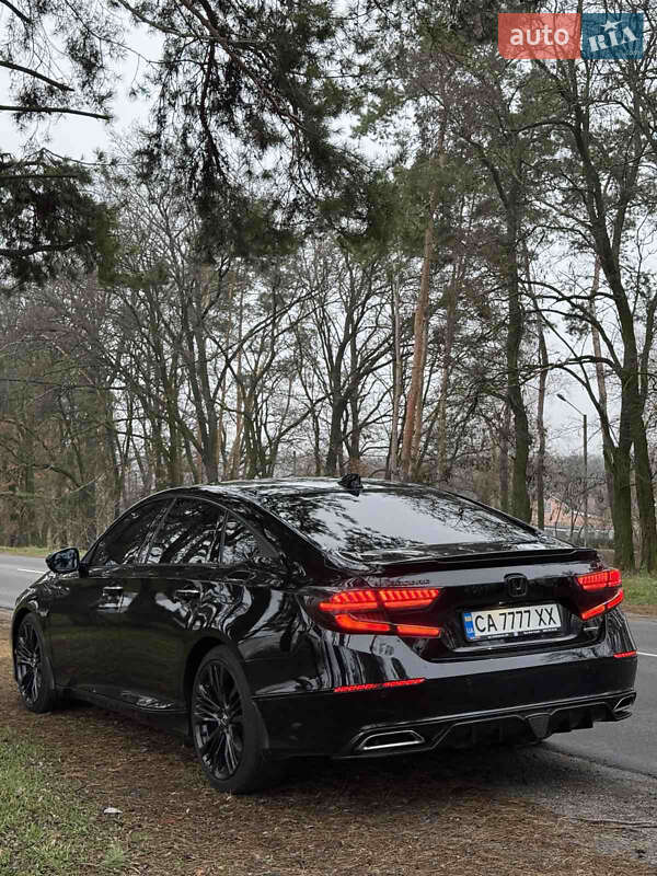 Седан Honda Accord 2018 в Черкасах