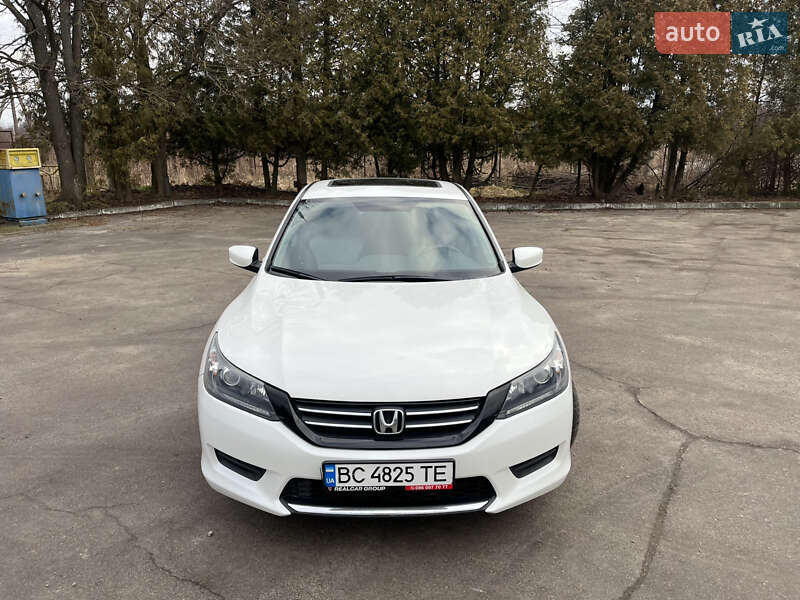 Седан Honda Accord 2014 в Львові