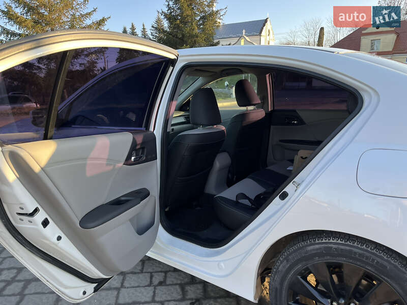 Седан Honda Accord 2014 в Львові