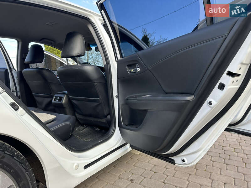 Седан Honda Accord 2013 в Косові