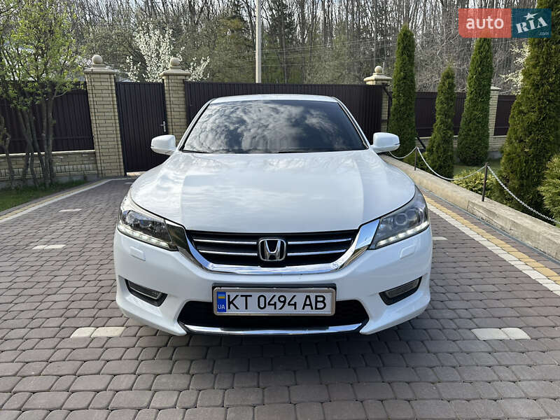 Седан Honda Accord 2013 в Косові