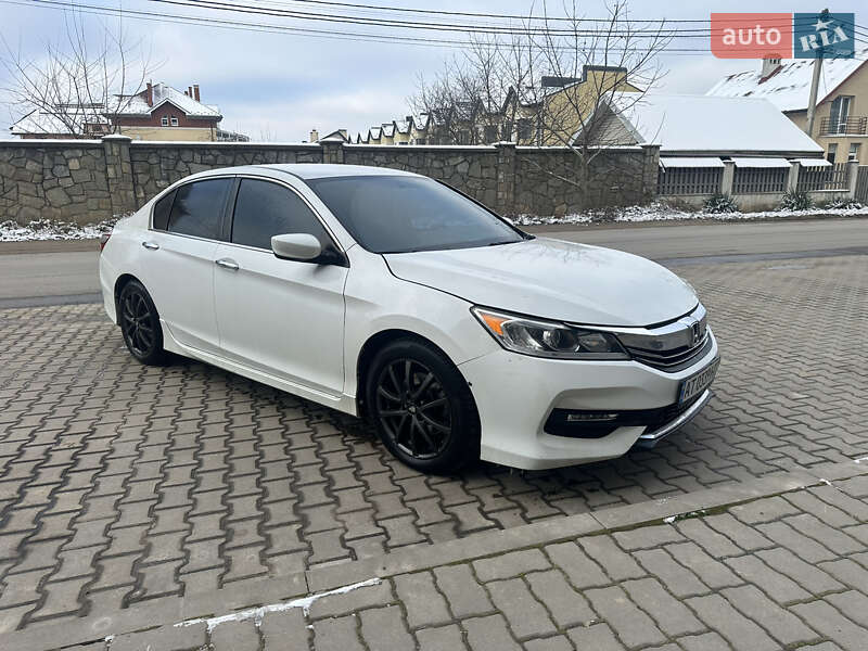 Седан Honda Accord 2016 в Івано-Франківську