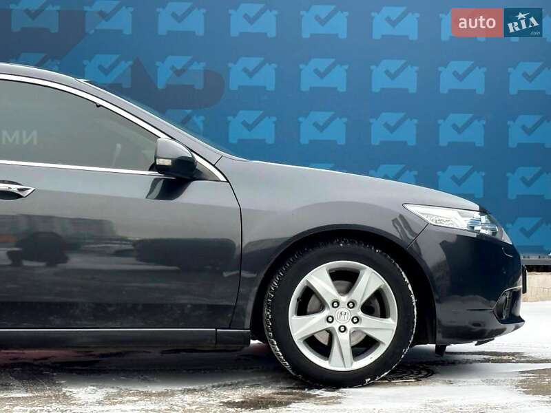 Седан Honda Accord 2011 в Києві