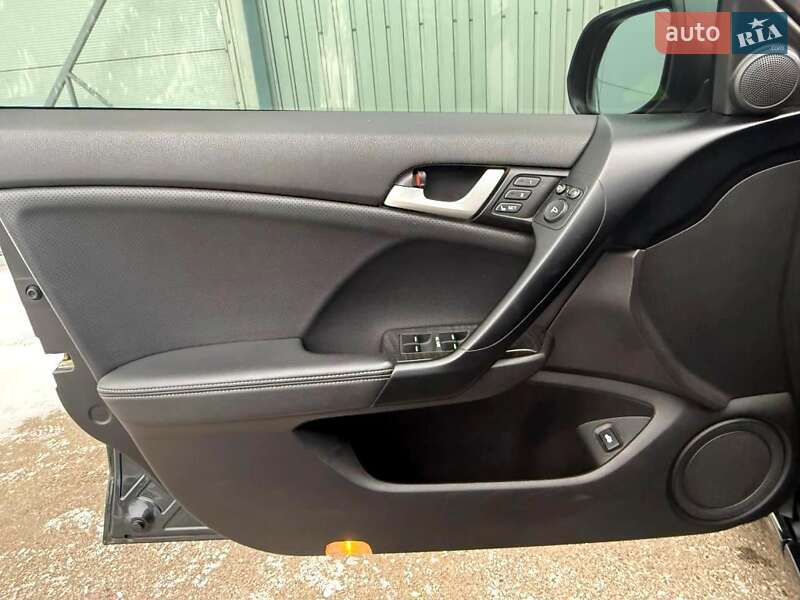 Седан Honda Accord 2011 в Києві