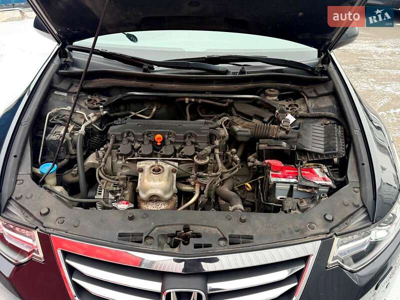 Седан Honda Accord 2011 в Києві