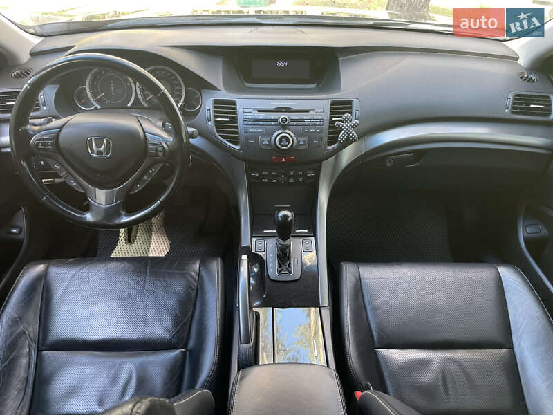Седан Honda Accord 2012 в Черкасах