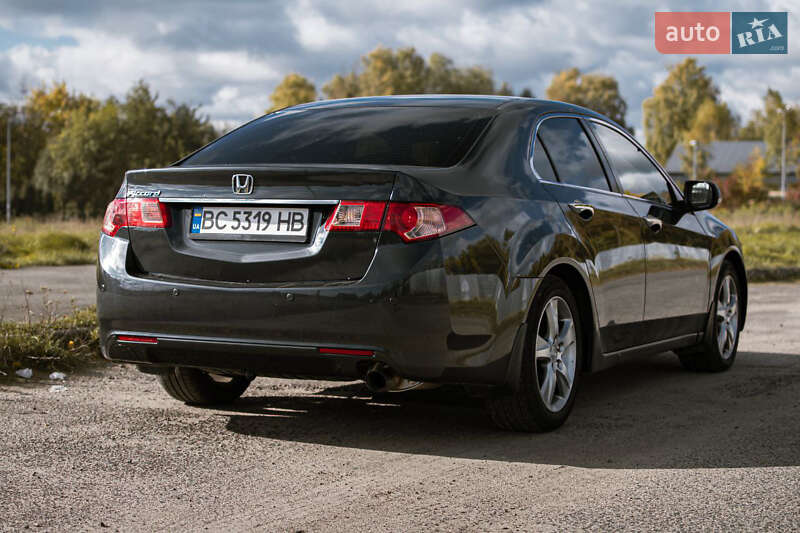 Седан Honda Accord 2012 в Львові