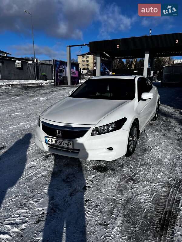Купе Honda Accord 2011 в Василькове
