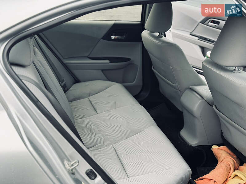 Седан Honda Accord 2014 в Ровно