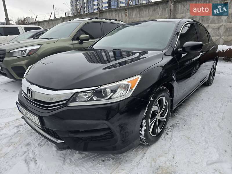 Седан Honda Accord 2017 в Киеве