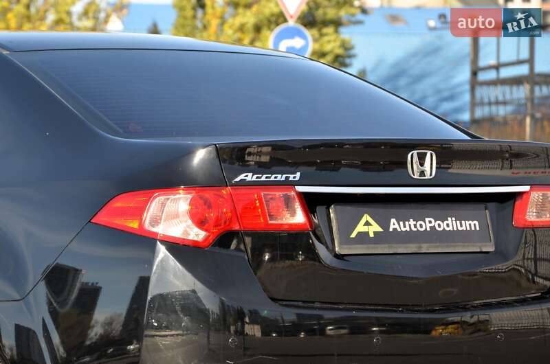 Седан Honda Accord 2012 в Києві