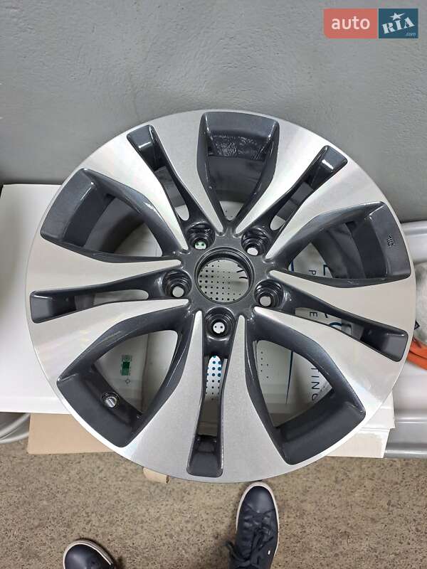 Седан Honda Accord 2013 в Ужгороде