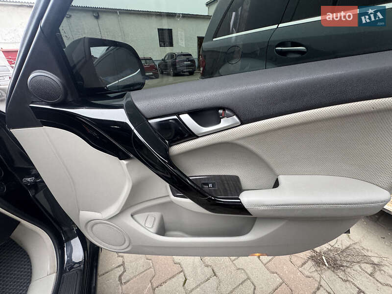 Седан Honda Accord 2011 в Одессе