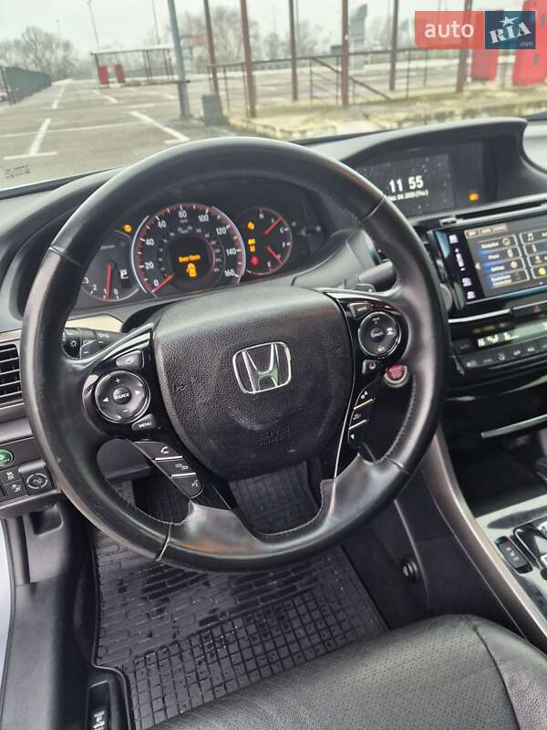 Купе Honda Accord 2016 в Києві фото 17 Купе Honda Accord 2016 в Києві
