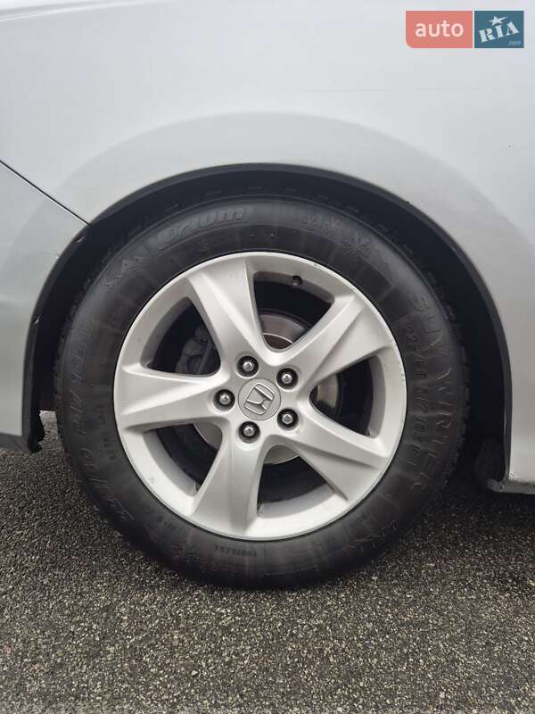 Купе Honda Accord 2016 в Києві фото 29 Купе Honda Accord 2016 в Києві