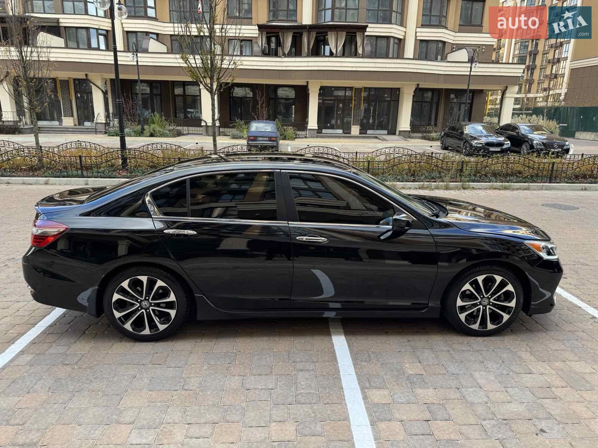 2017 Honda Accord - мініатюра 3