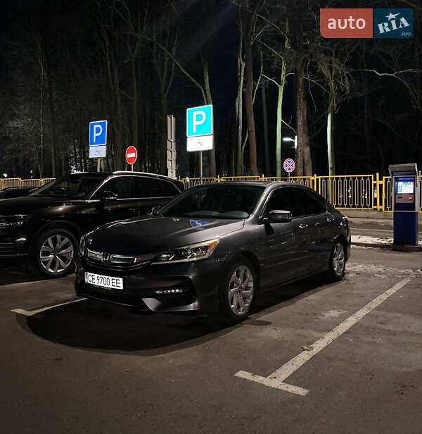 Седан Honda Accord 2017 в Чернівцях