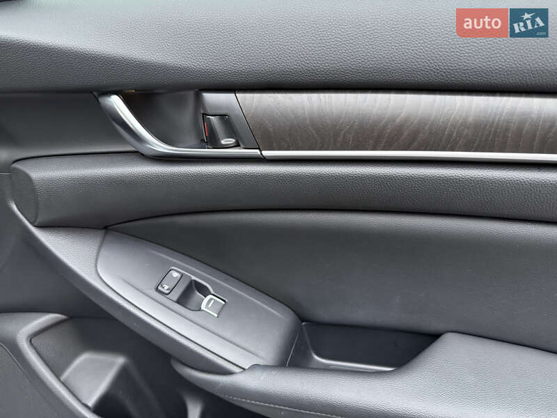 Седан Honda Accord 2019 в Киеве фото 36 Седан Honda Accord 2019 в Киеве