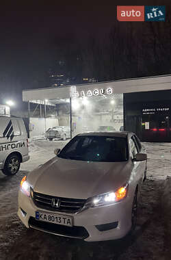 Седан Honda Accord 2014 в Киеве