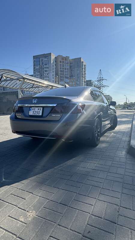 Седан Honda Accord 2015 в Днепре