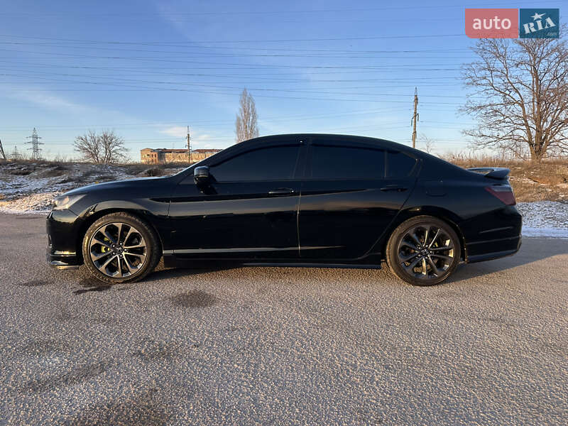 Седан Honda Accord 2013 в Днепре