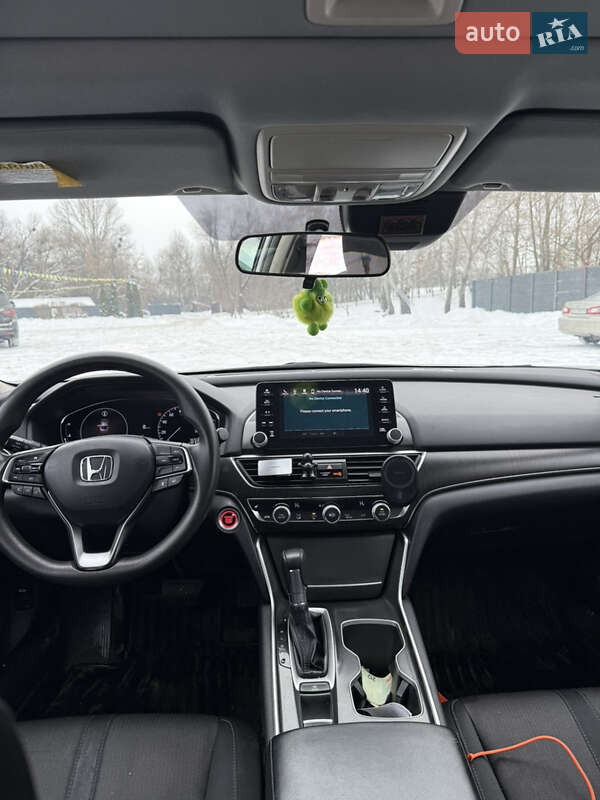 Седан Honda Accord 2018 в Киеве